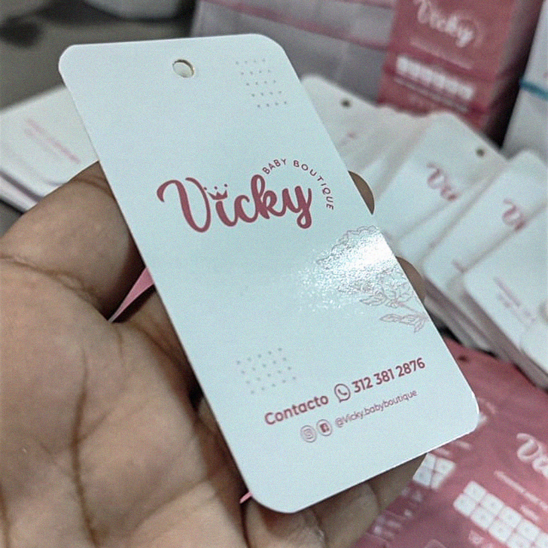 Etiquetas Personalizadas para Ropa y Accesorio